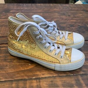 Converse style sneaker